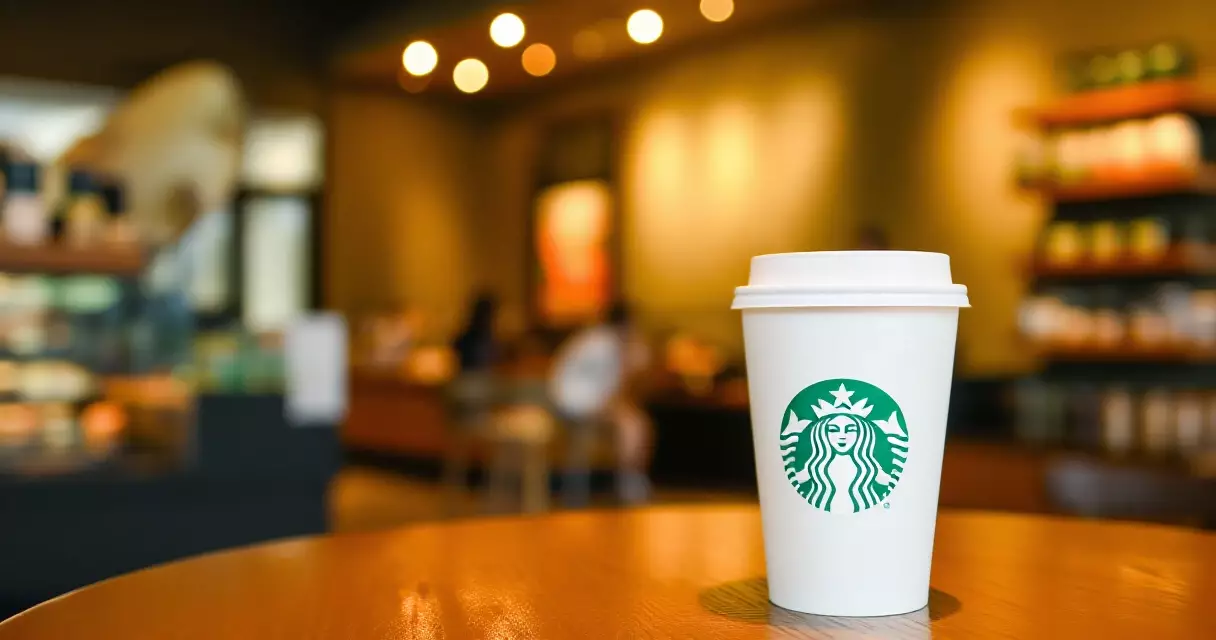 Starbucks ភ្នំពេញ៖ វាយតម្លៃម៉ឺនុយ តម្លៃ និងបរិយាកាស