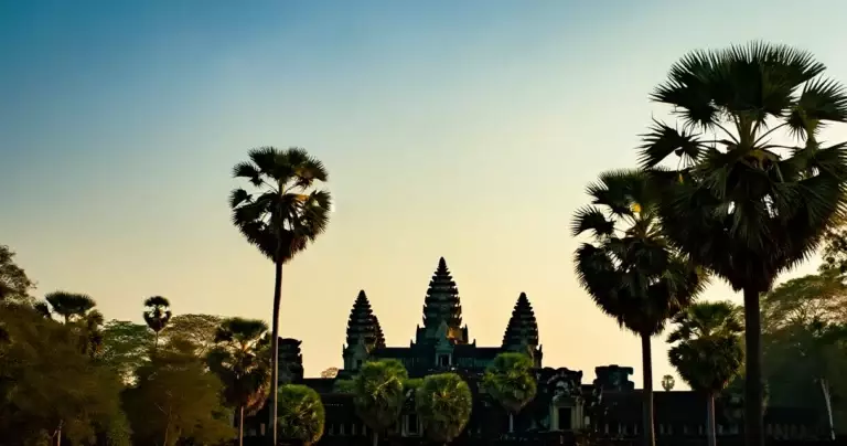 ពេលវេលា និងរដូវល្អបំផុតសម្រាប់ទៅលេងកន្លែងកម្សាន្តនៅកម្ពុជា