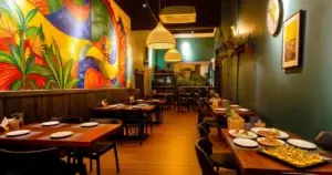 Friends Restaurant ភ្នំពេញ — ការវាយតម្លៃ ម្ហូប បរិស្ថាន និងគោលបំណងសង្គម