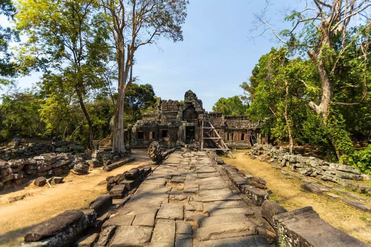 ប្រាសាទអង្គរ - ក្នុងព្រៃ